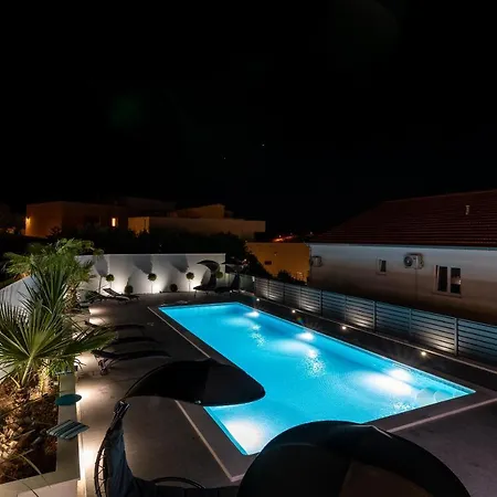 Apartment Vrania *