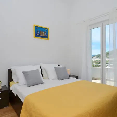 Apartment Vrania *
