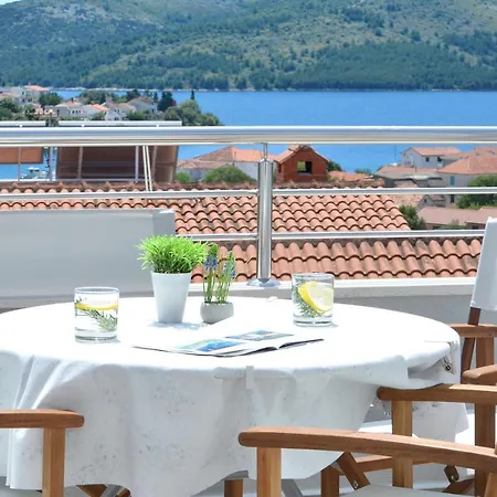 Apartment Vrania