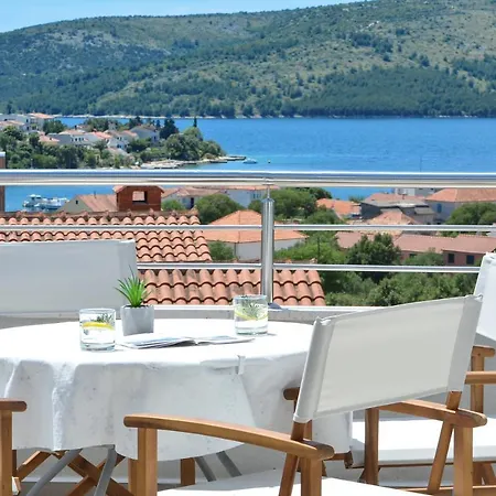 Vrania 希杰·弗朗吉卡