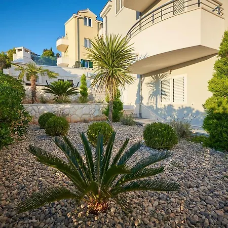 Vrania * 希杰·弗朗吉卡